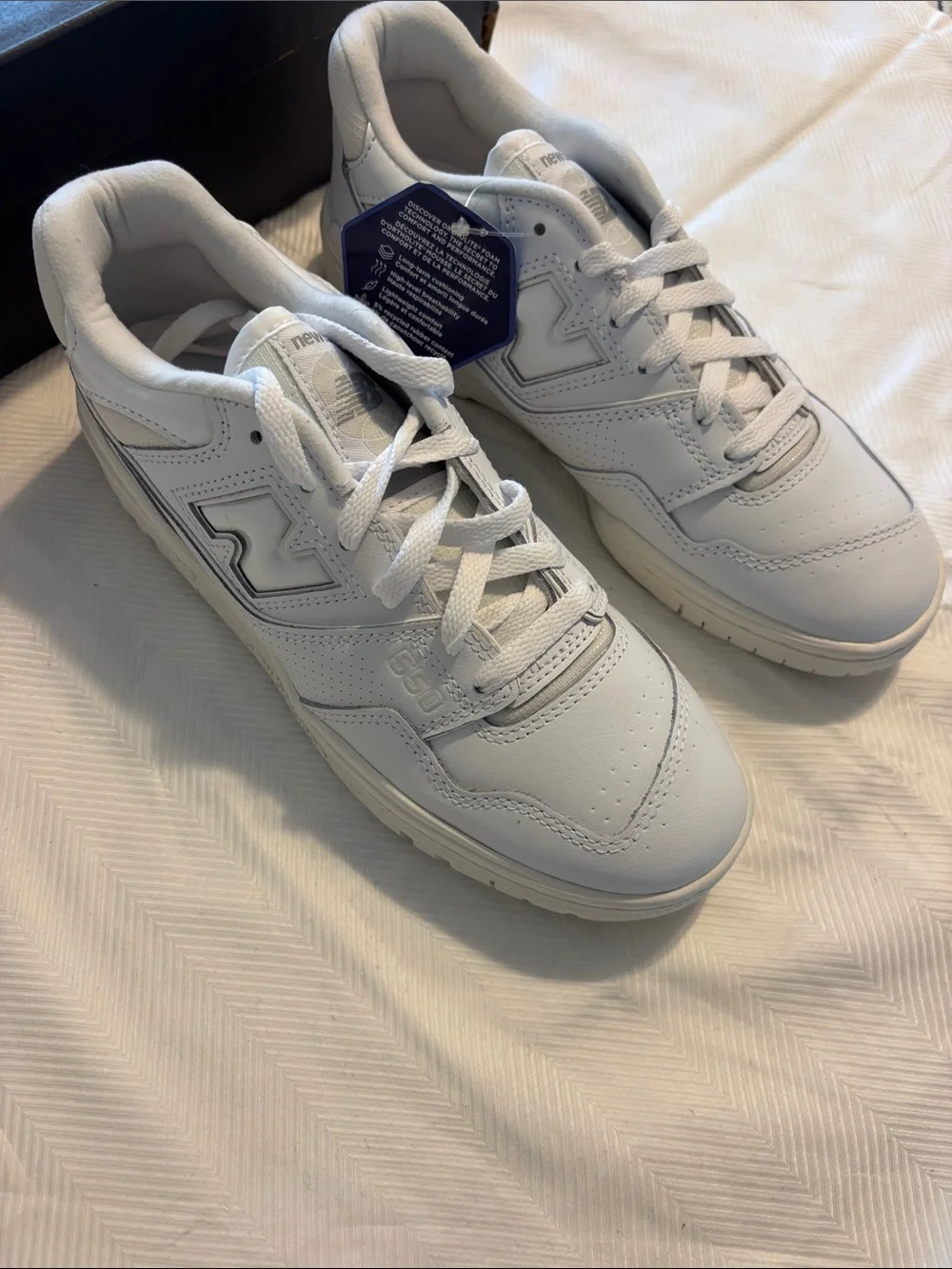 NEW New Balance 550 White Leather Low-Top Sneakers Sz 8
